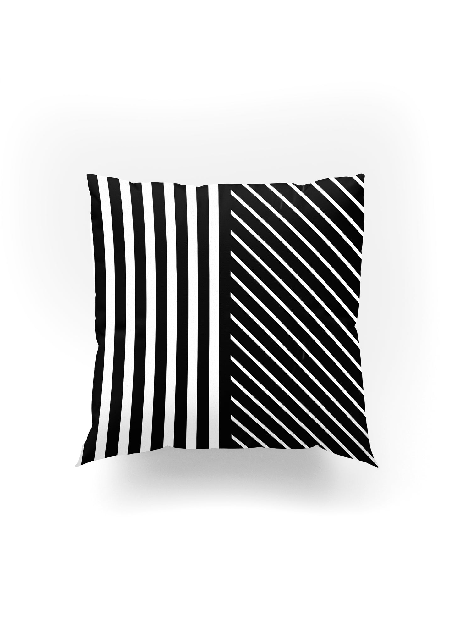 Stripes Reloaded – Siyah Beyaz Stil Kırlent Kılıfı