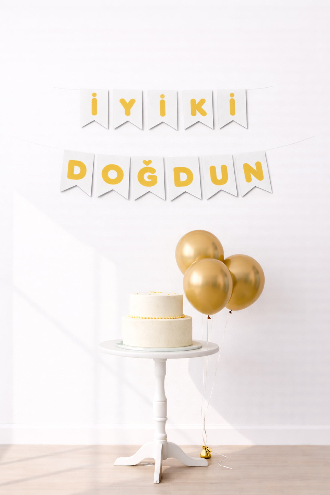 Beyaz/Altın İyi Ki Doğdun Karton Flama (#FL014)